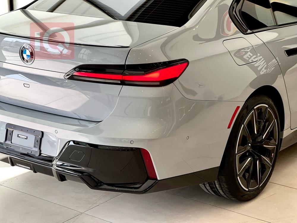 بی ئێم دەبڵیو سیریەس 7